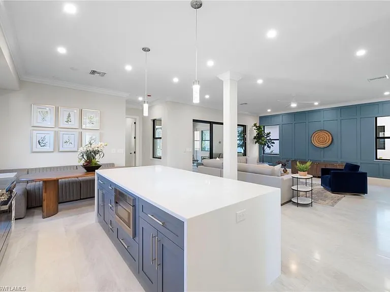 2721 Van Buren Ave — Photo 10