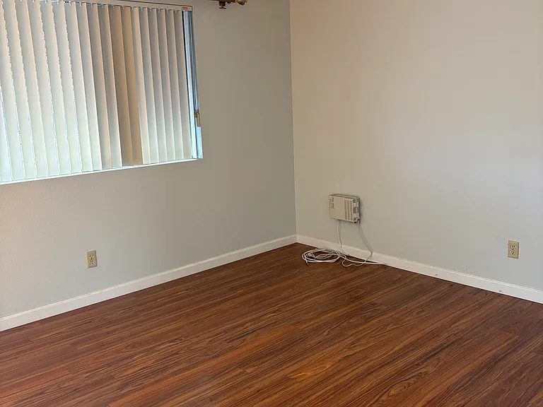 2288 Cristobal Ave — Photo 10