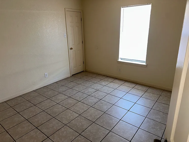 5112 Daybreak Dr — Photo 6