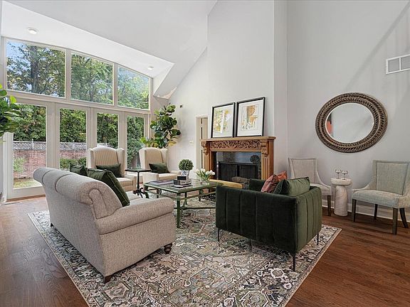 3rd image of 4060 Baronne Way #31