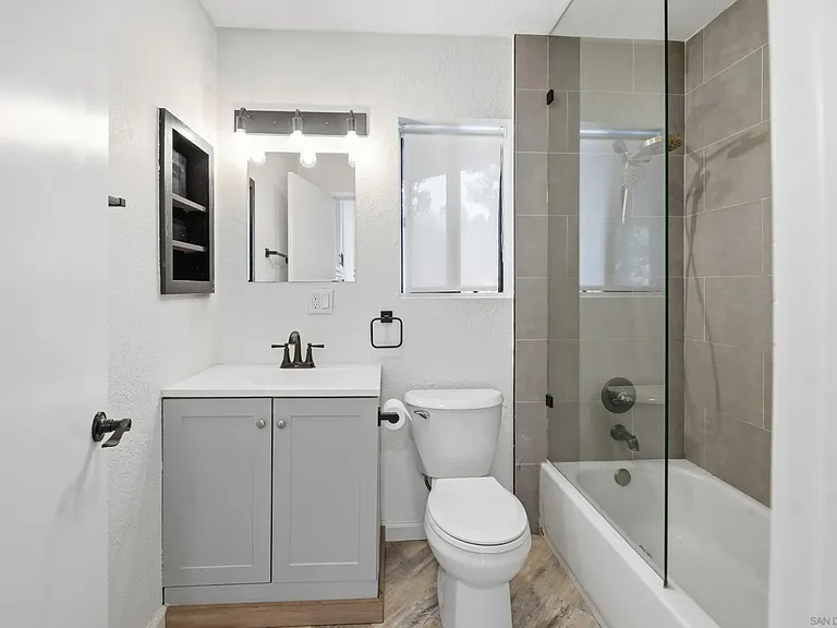 1539 San Miguel Ave — Photo 24