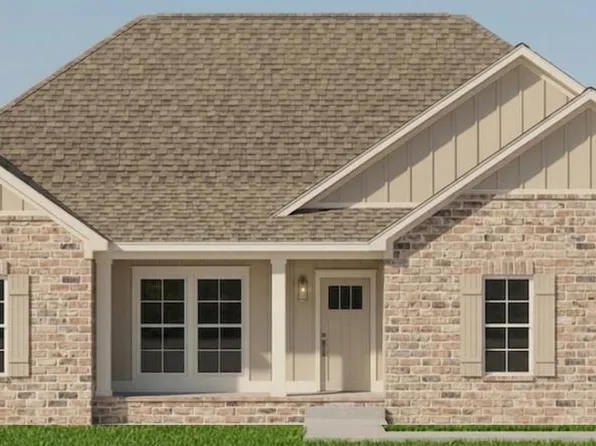 227 Daphne Dr, Dothan, AL 36305