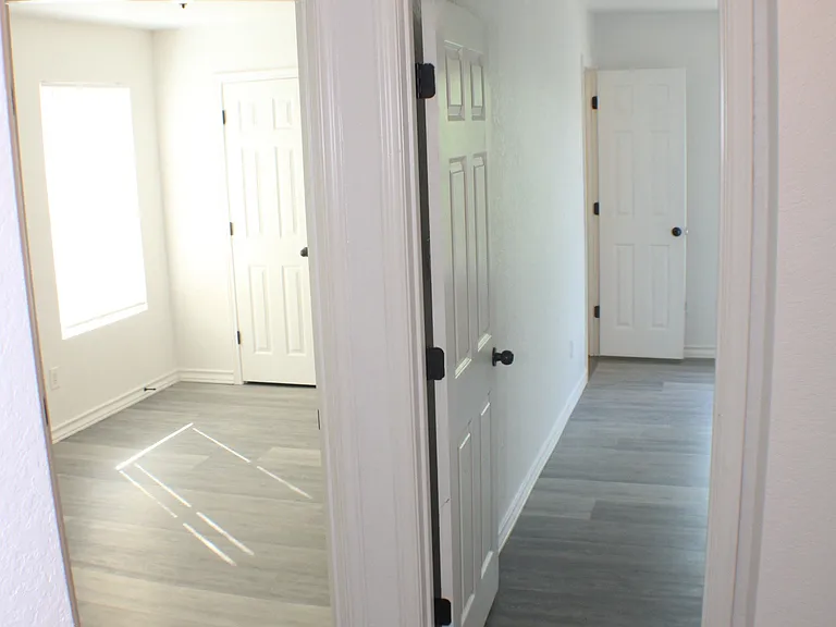 5022 Flipper Dr — Photo 17