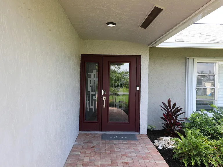 15909 Candle Dr — Photo 2