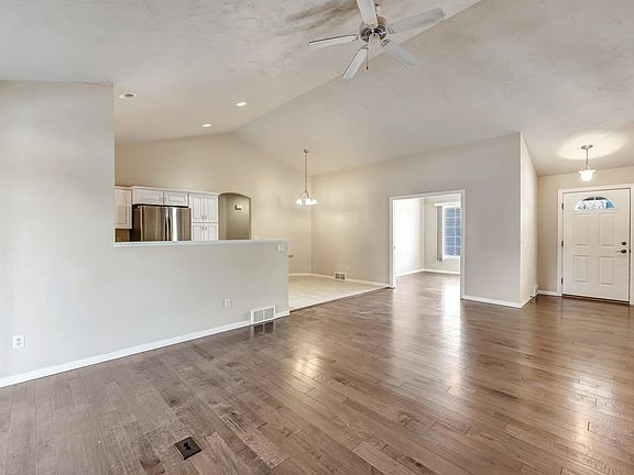 5th image of 5012 W Boxwood Ln