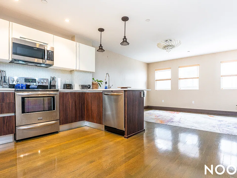1262 Broadway #2B