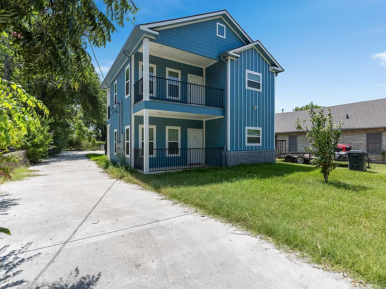 1215 Kellum St #1 — Photo 2