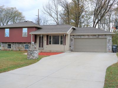 58376 Kristina Cir E, Paw Paw, MI, 49079