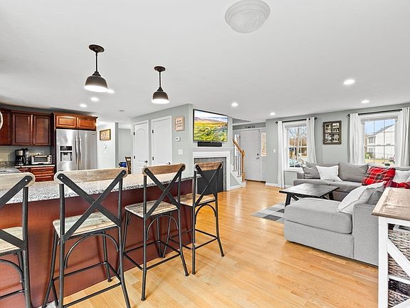 5th image of 33 Trask Rd