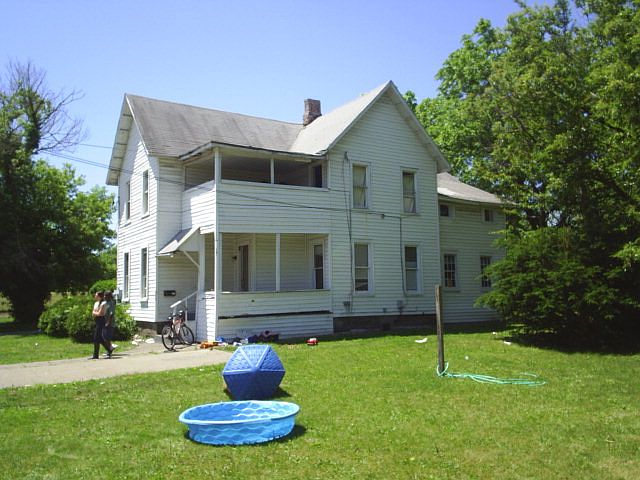 Building Photo 3