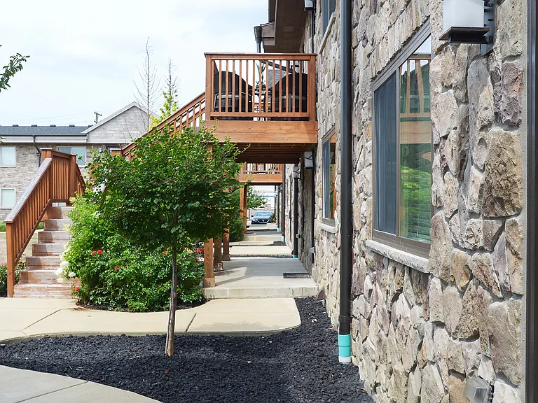 35 South Luxury Living Apartments — Photo 15