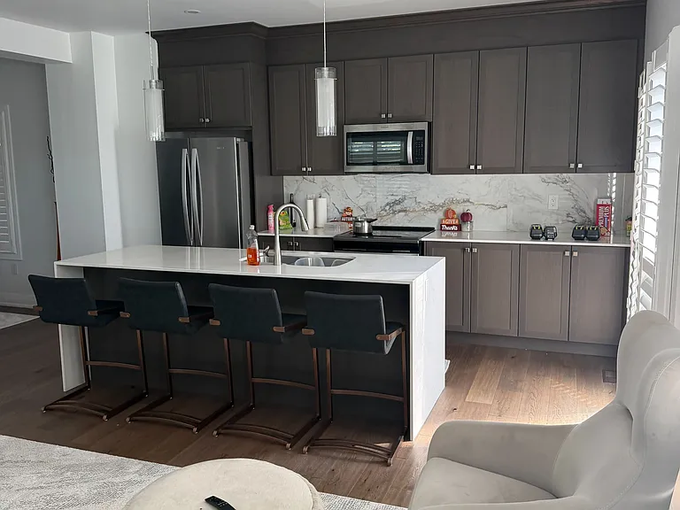 25 Disney Ct #UPPER — Photo 6