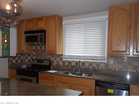 2nd image of 94 Elmwood Pl
