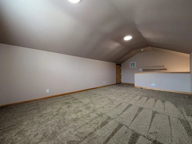 6566 Jules Pl — Photo 23