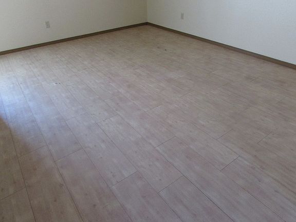 5th image of 24910 Scenic Dr APT A