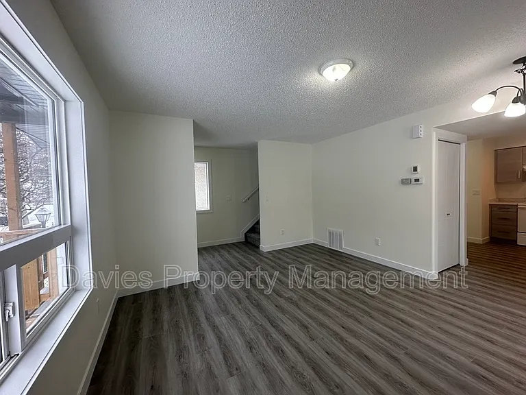11903 93rd St NW #B — Photo 6