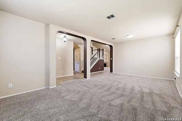 3 bed, 2.5 bath, 2331 sqft, $1,850 — Photo 4