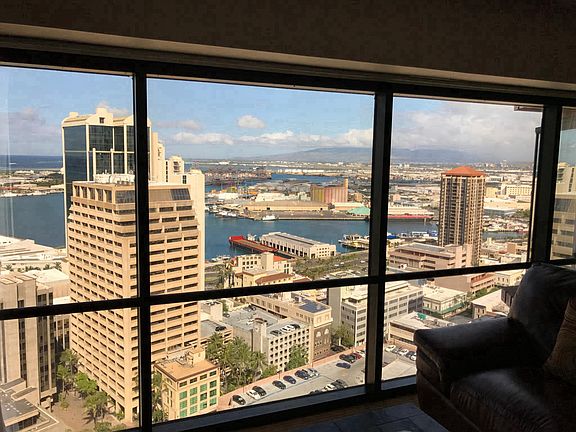 Worth saying twice: This condo has one of the most stunning views in Honolulu