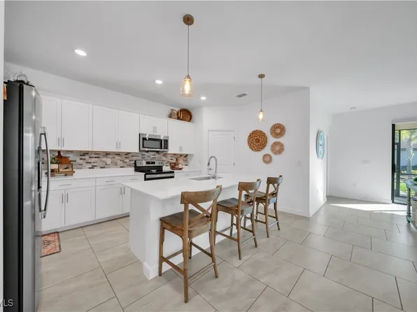 20023 Hartford Blvd, Estero, FL 33928