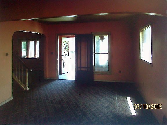 2nd image of 553 Buffalo St