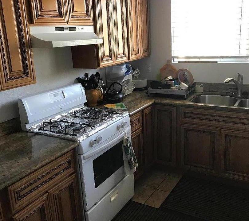 1st image of 468 Wisteria Dr