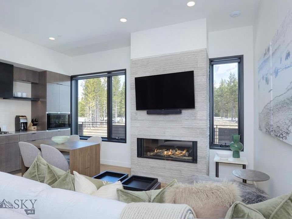 2nd image of 230 Boathouse #R6