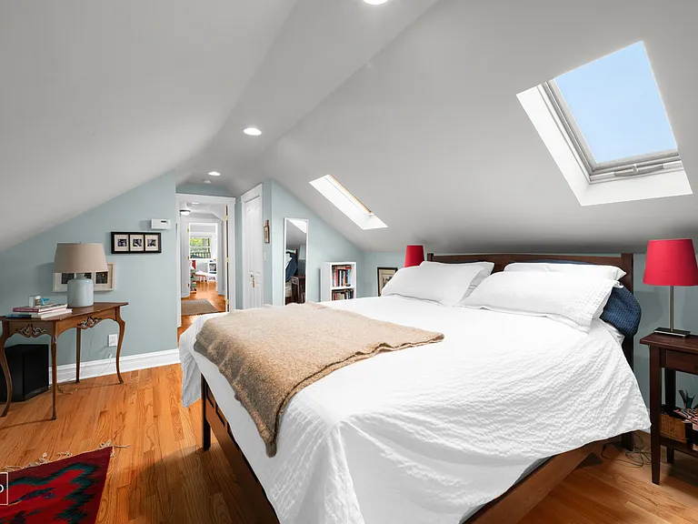 5736 N Virginia Ave — Photo 5