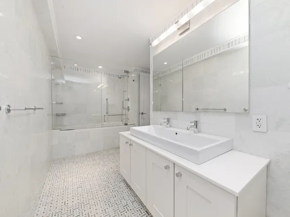30 West 63rd Street 31FGH image 13 of 14