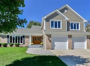 0N626 Alta Ln, Winfield, IL 60190