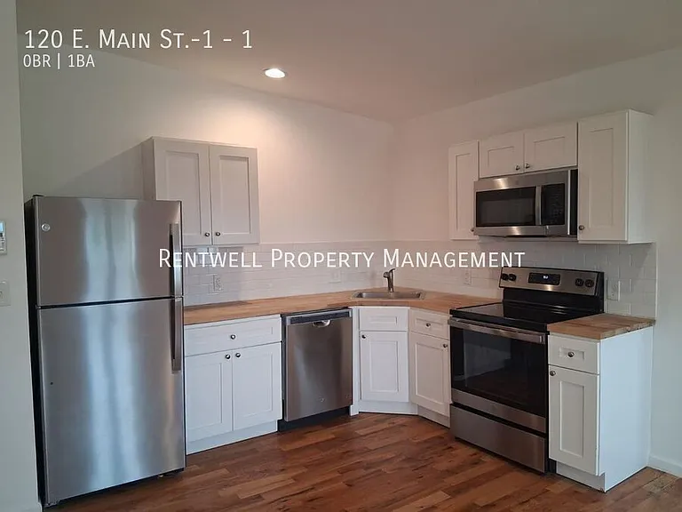 120 E Main St #1 — Photo 2
