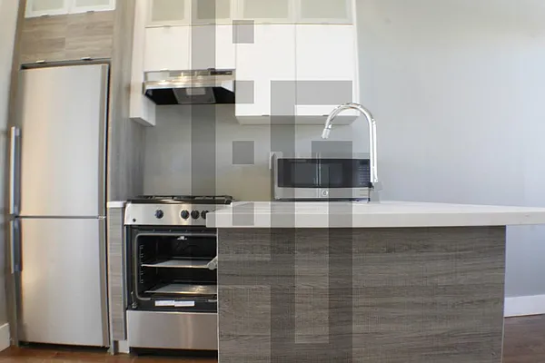 Rented by Loom Group | media 21