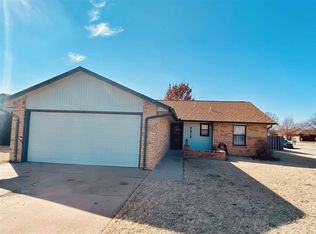 2914 Liberty Ln, Enid, OK 73703
