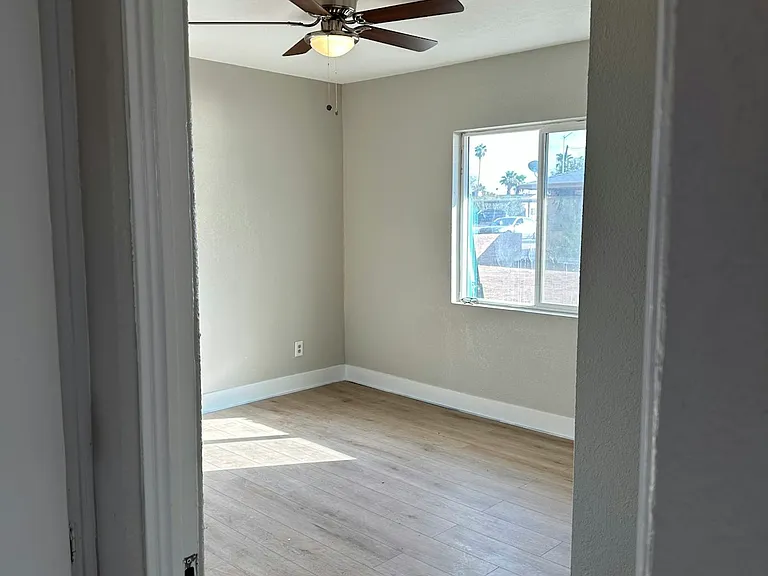 3836 N 15th Ave #7 — Photo 2