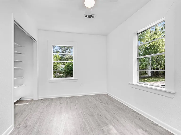 19355 Forest Lane Cir — Photo 19