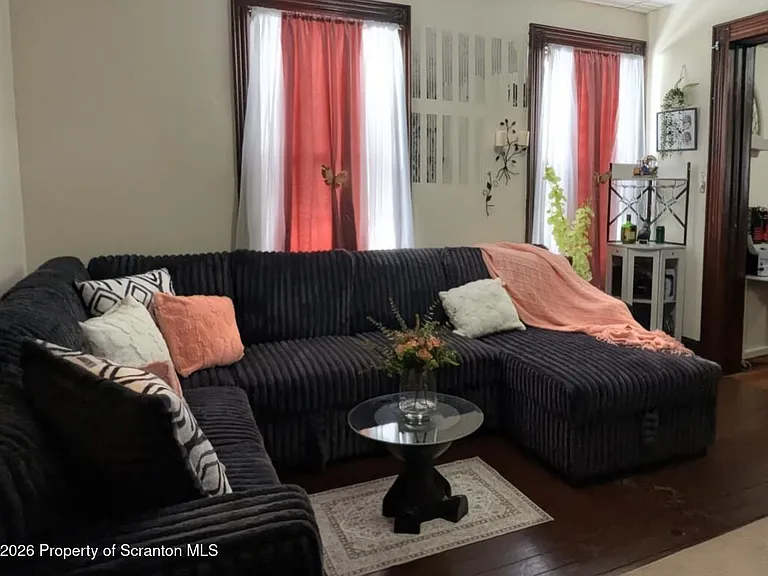 1222 Schlager St #1 — Photo 2