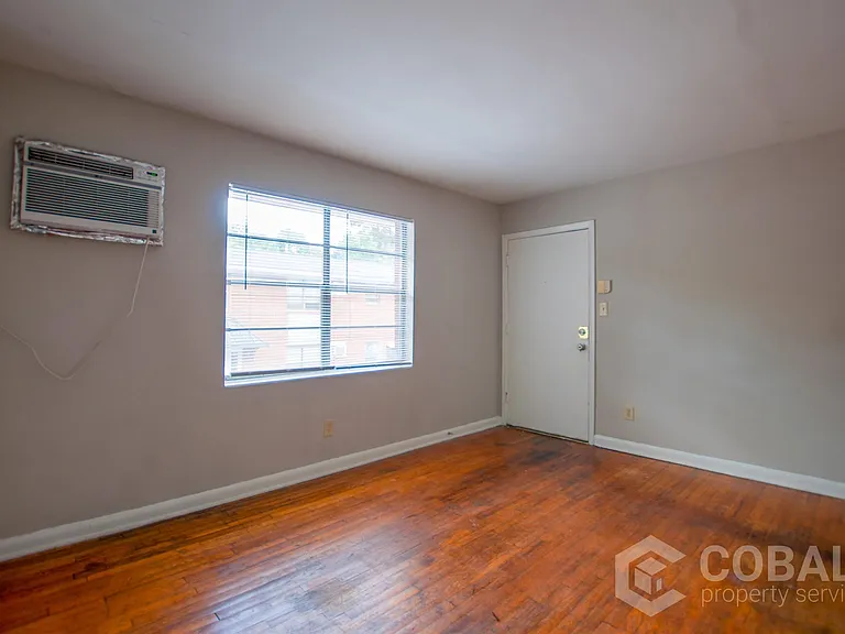 890 Greenwood Ave NE #6 — Photo 6