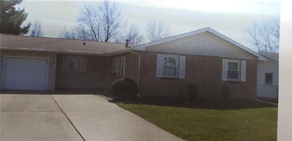 1543 E Barrington Ave photo 1