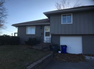 1307 E Sheridan Dr, Olathe, KS 66061