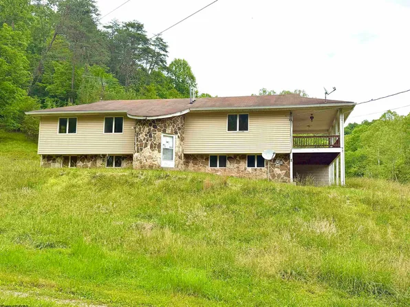 973 Bonnett Hollow Rd, Glenville, WV 26351
