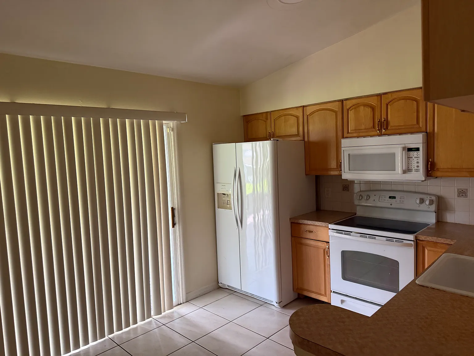 3 bed, 1056 sqft, $1,700 — Photo 4