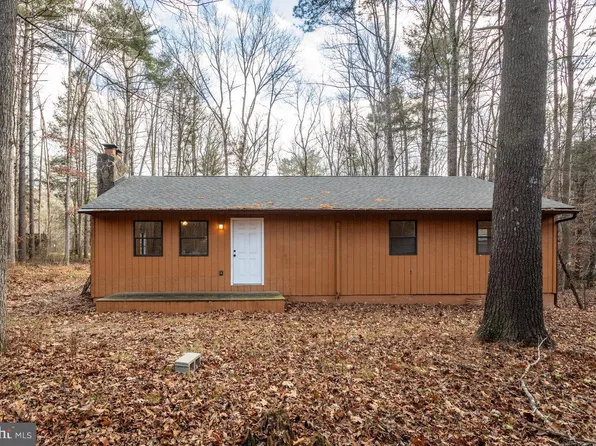 57 Last Left Ln, Hinton, VA 22831