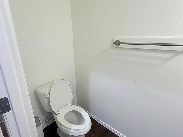 2622 Burley Dr — Photo 17