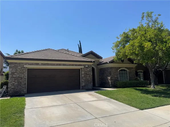 3884 Ash St, Lake Elsinore, CA 92530