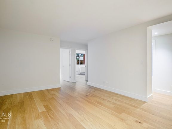 3rd image of 230 E 44th St #D2l