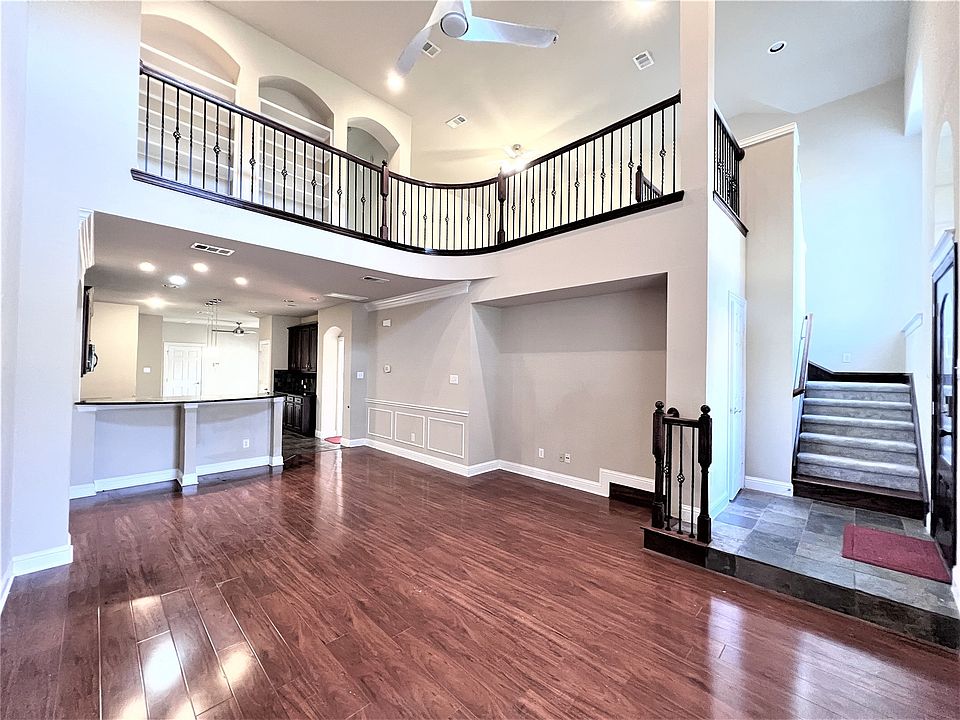1st image of 436 Fuente