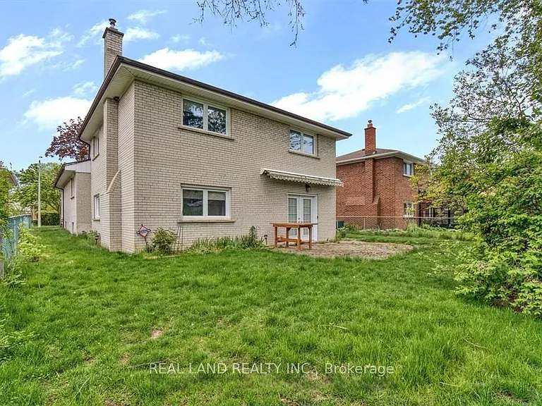 360 Chantenay Dr #BACK — Photo 25