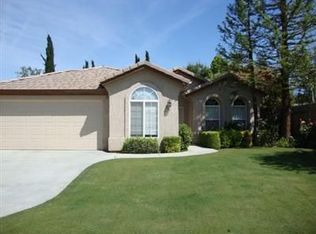 9910 Paper Moon Way, Bakersfield, CA 93312