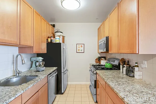 Rented by Halstead Real Estate | media 11