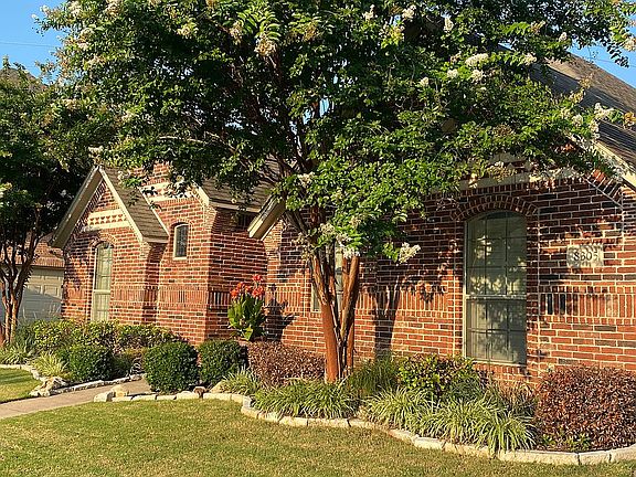 2nd image of 8305 Johns Way