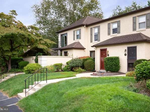 62 Parkridge Dr, Bryn Mawr, PA 19010